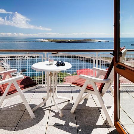 Haus Rooad Weeter Hotel Heligoland Exterior photo